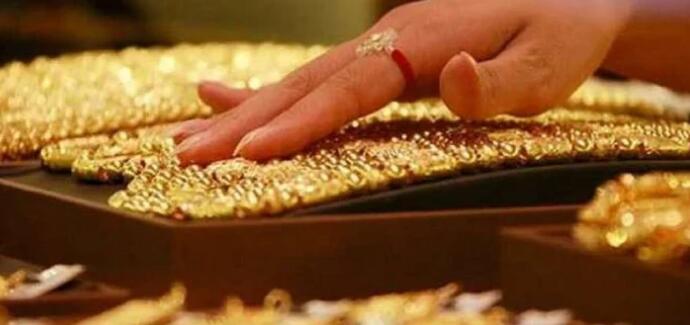 黄金交易价格几乎持平 为每10克49254卢比